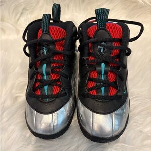 Nike Toddler Little Posite One Size 8C